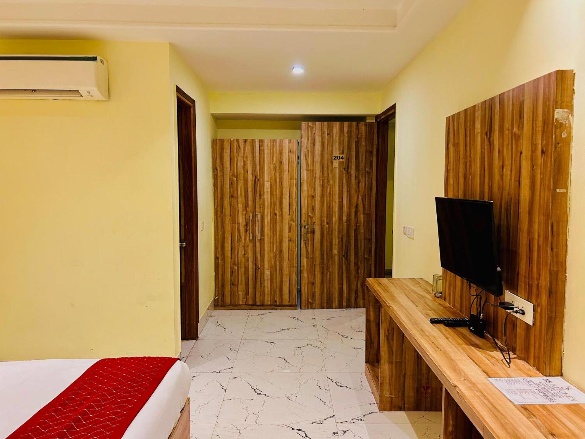 Hotel Goodluck House Near Terminal 3 Igi Airport Neu-Delhi Exterior foto