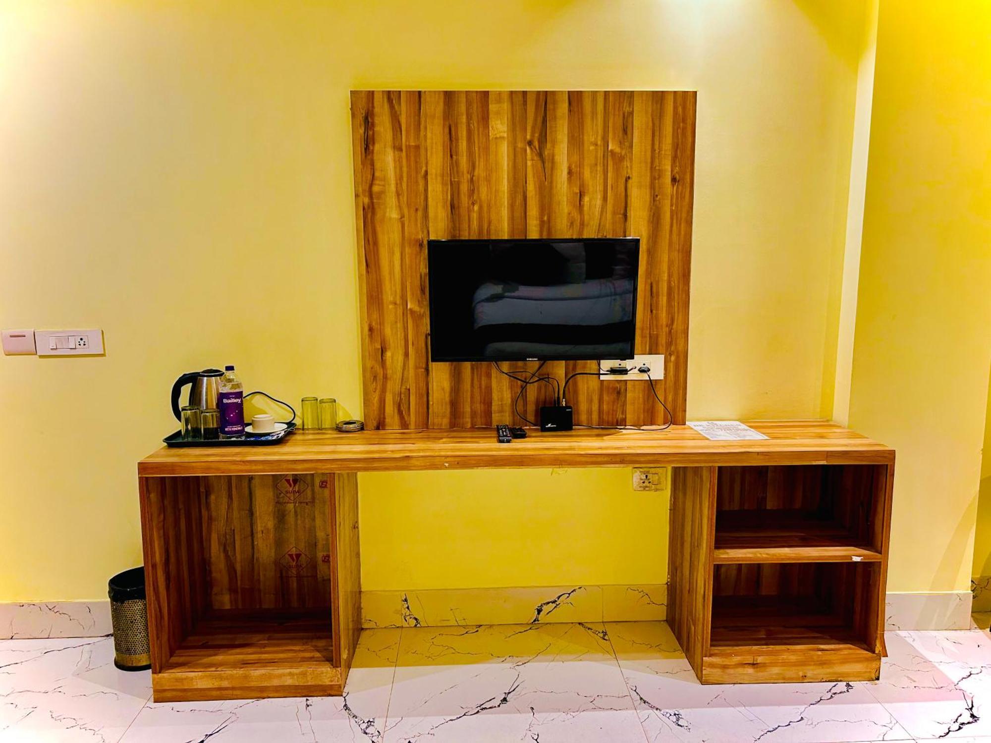 Hotel Goodluck House Near Terminal 3 Igi Airport Neu-Delhi Exterior foto